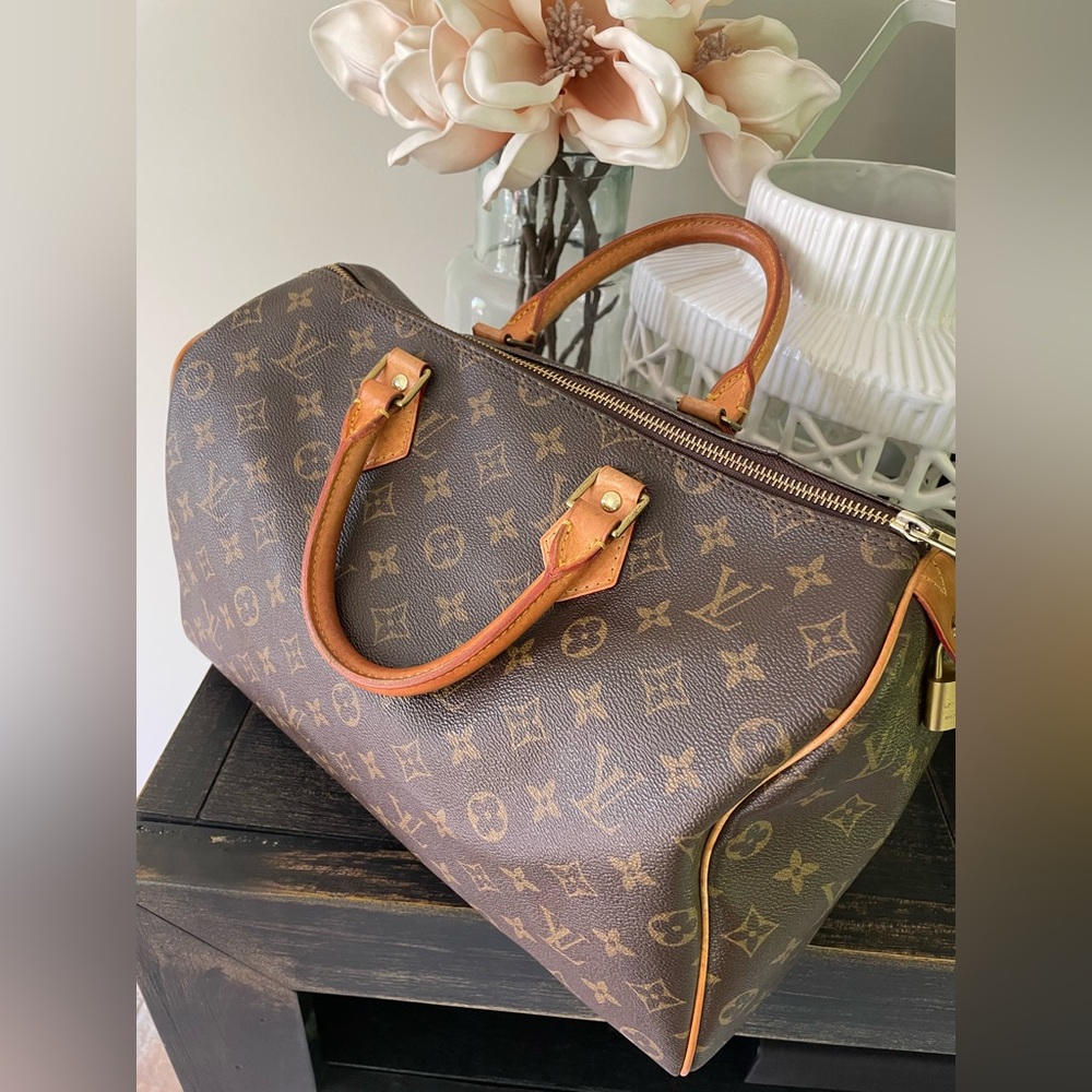 Authentic Louis Vuitton Speedy 35 with Lock & Keys!